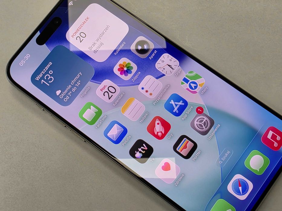 Iphone 15 PRO MAX 256GB/ White Titanium/ 87%/ Grade A/ + ładowarka/ GW 12 MSC