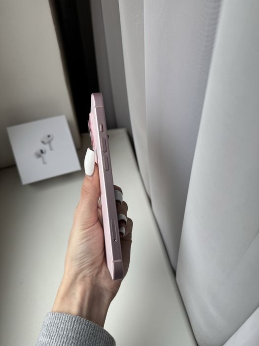 Ідеал. IPhone 15 Pink. Айфон 15 Рожевий.