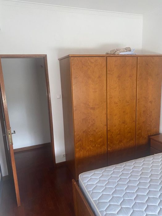 Alugo quarto para estudante