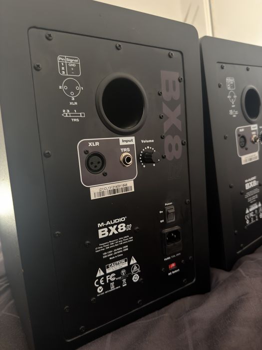 M-Audio BX8 D2 monitory studyjne, para