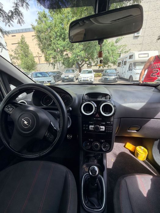 Opel Corsa black edition diesel foto 4