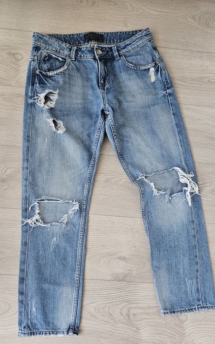 Jeansy firma Zara