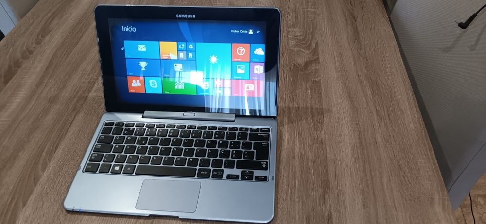 Samsung ATIV Smart PC - Tablet / PC