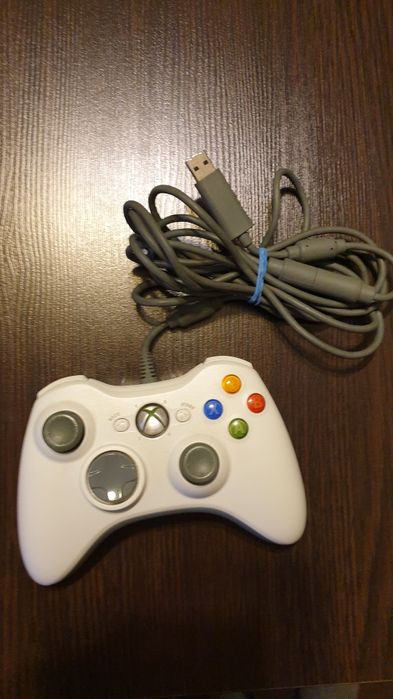 Sprzedam oryginalny pad do Xboxa 360