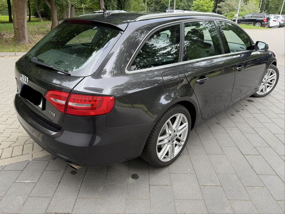 Audi a4 Bi-Xenon PDC Navigacja