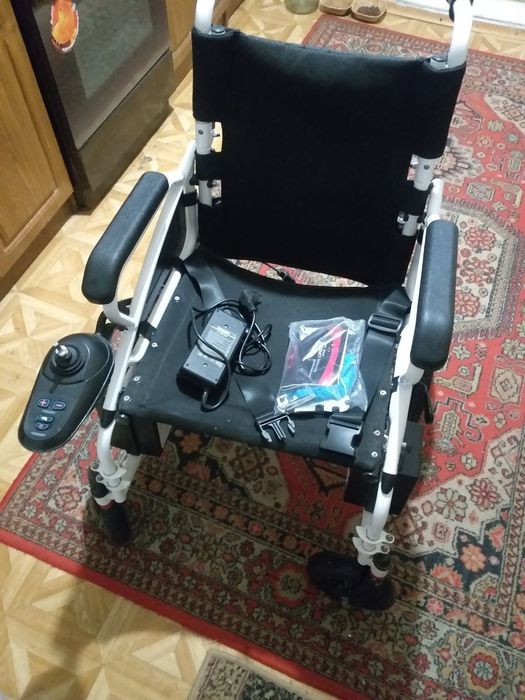 Инвалидная коляска,электрическая