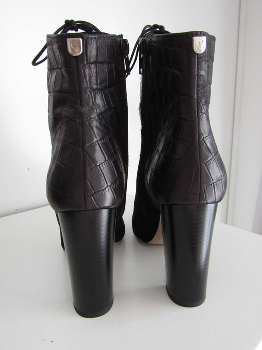 Botins SALSA tamanho 38, nunca usados.