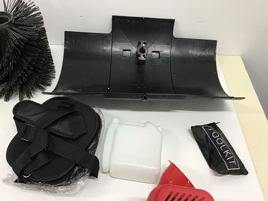 2-suwowa zamiatarka spalinowa 52 cc – 2,3 KM