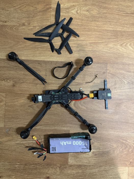 FPV з Raspberri Pi 4B — 10 дюймів, робочій, на запчастини чи ремонт.