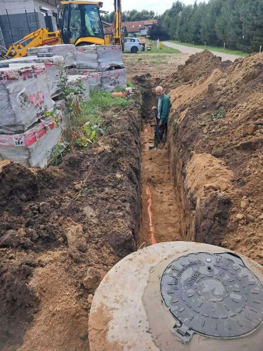 Rozbiórki budynków budowa sieci przyłączy wod-kan prace ziemne