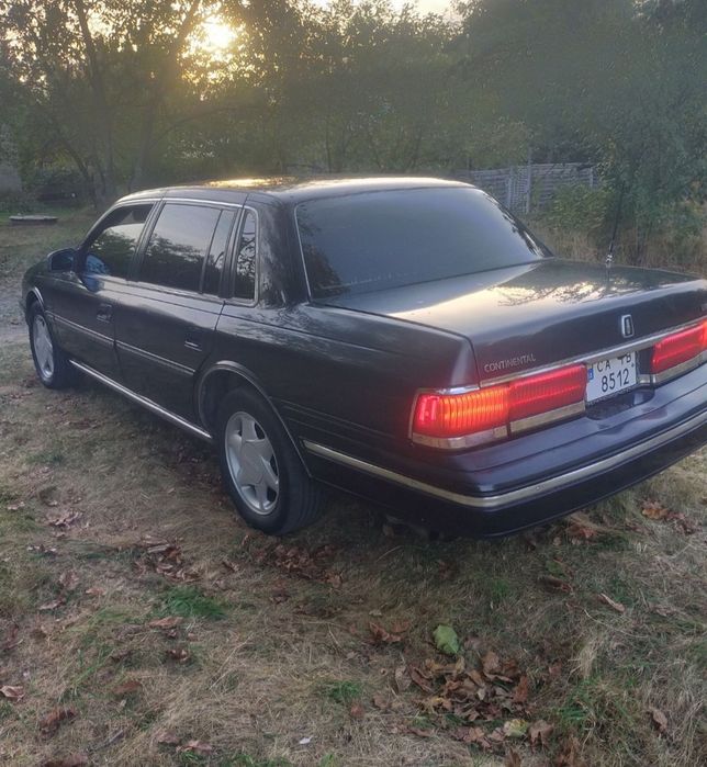 Lincoln Continental Mark VIII
