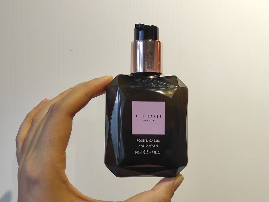 Ted Baker,парфумоване брендове рідке мило, Biosilk irresistible олія для волосся, та патчі Mermade Newborn  гідрогелеві патчі