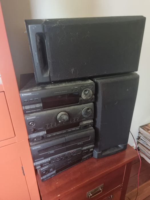 Amplificador, leitor de cds, rádio e colunas64551757684098121