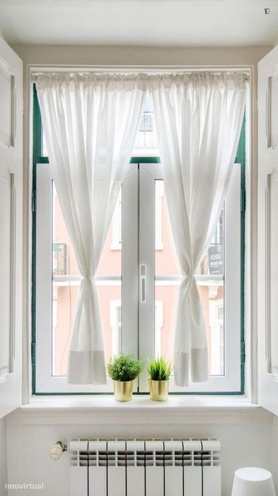 Quarto - localizado em Arroios Lisbon