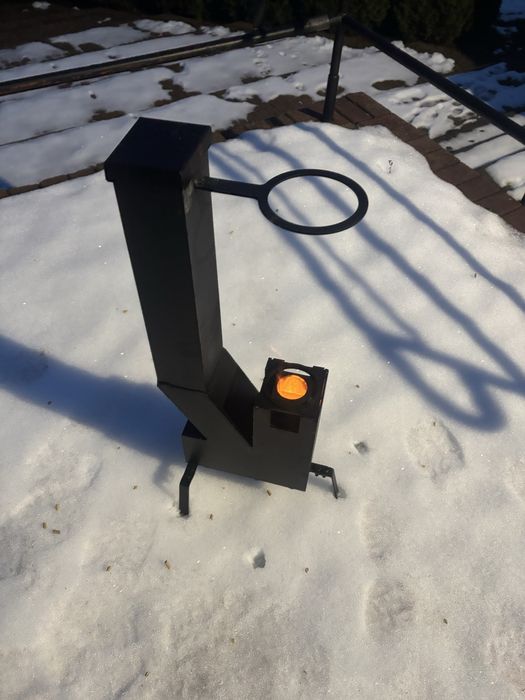 Parasol grzewczy na pellet piec rakietowy