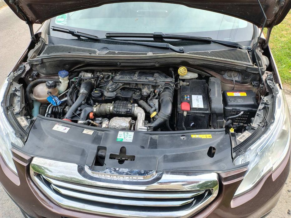 Пежо 2008 , Peugeot 2008