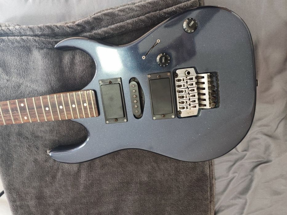 Guitarra Ibanez para restauro
