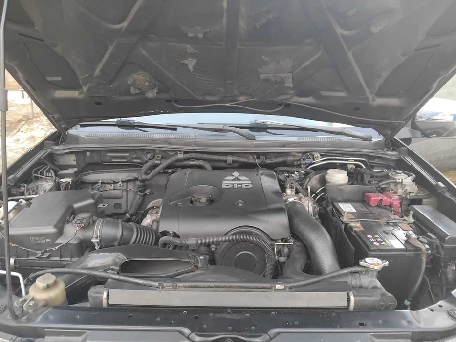 Mitsubishi stracar