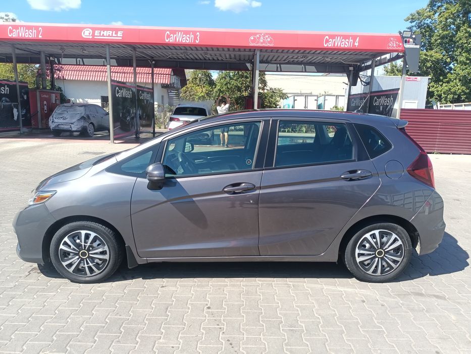 Honda Fit 2017 VIN 3HGGK5H58JM102054 фото оголошення 3 з 10