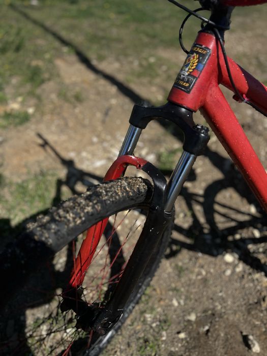 Rower dirt czerwono czarny