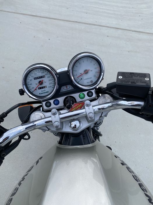 Kawasaki ZR7 750