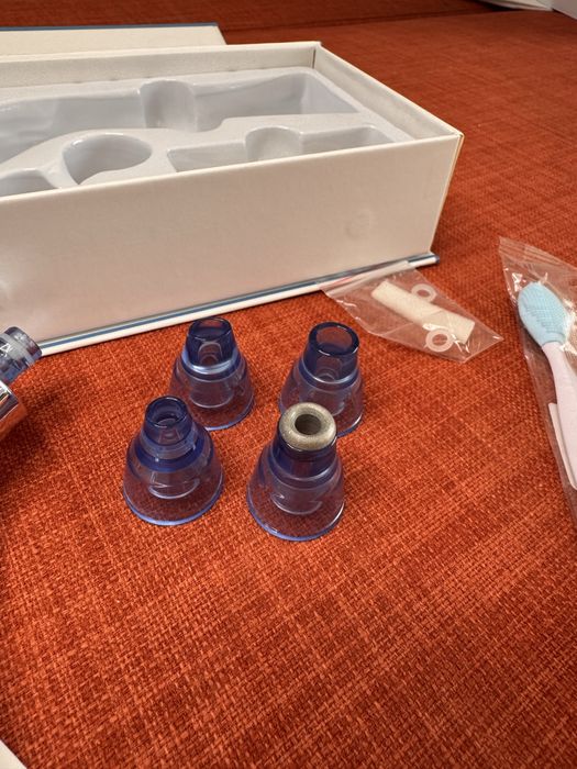 Maquina Limpeza Facial Essy