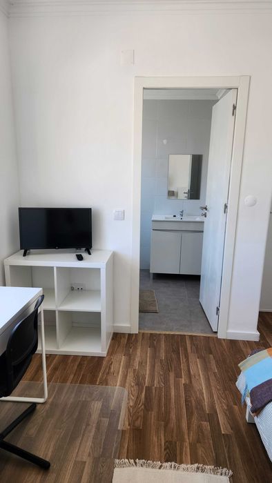 Quarto para Alugar na Parede