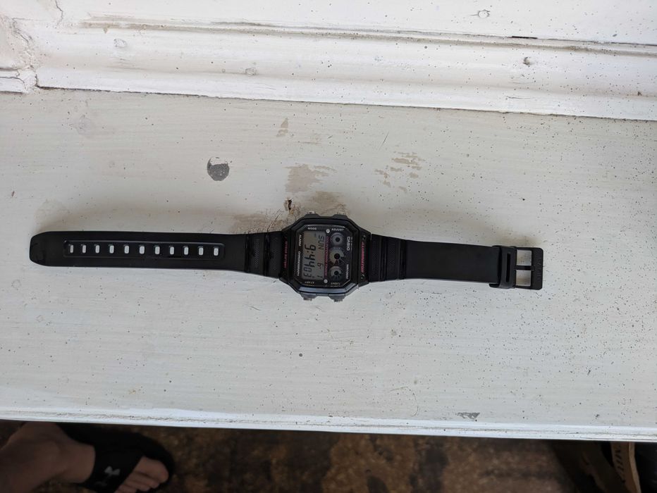 Продам годинник Casio ae 1300
