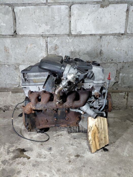 Мотор двигун мерседес 2.5 дизель ом 602  механічний живий