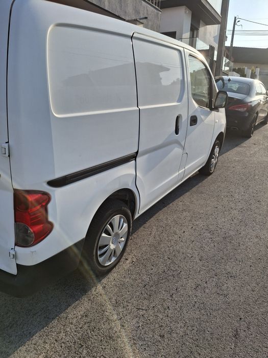 Vendo carrinha comercial Nissan NV 200