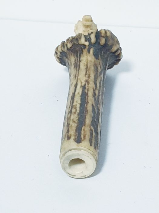 Invulgar antigo cabo de sobrinha/abre cartas... em chifre de veado