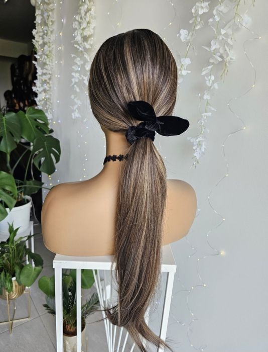 Długa peruka premium Miranda brąz blond refleksy naturalna fryzura