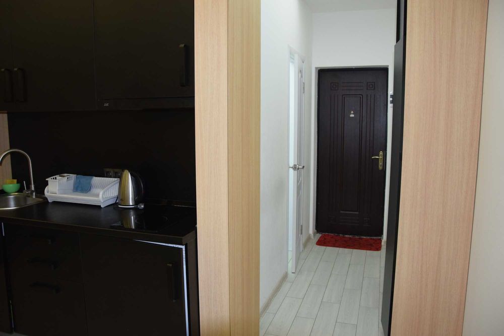 Центр мНаучная, рядом госпиталь, неотложка. Посуточно уютная квартира.