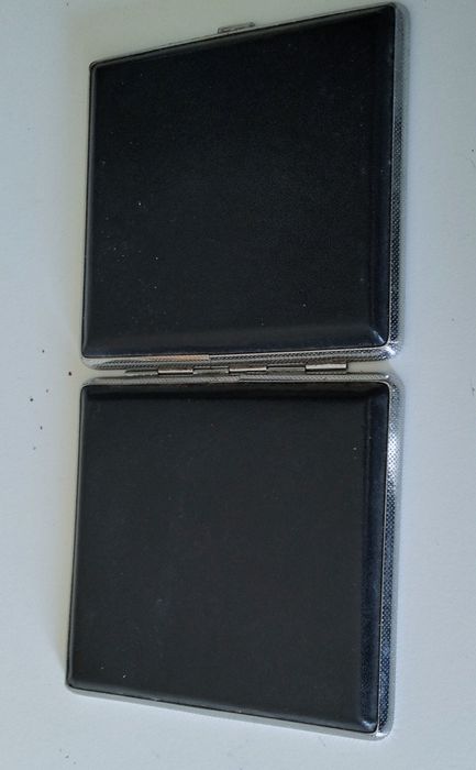 Cigarreira antiga 9x9 cm +-