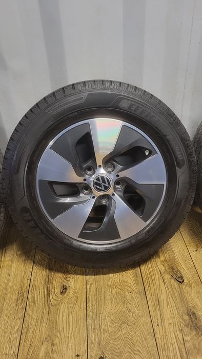 Felgi VW 16" 5x120 z oponami 215/65 R16C Transporter T6 T5 Multivan