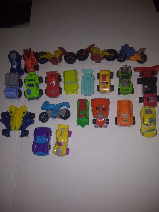 Іграшки з Кіндерсюрпризу