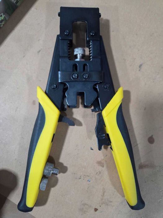 Alicate de compressão Nedis para conectores coaxiais BNC, RCA e F.