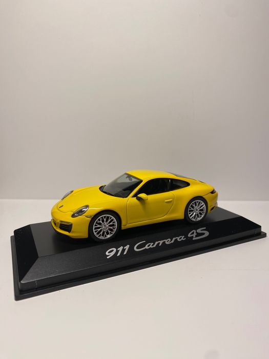 Porsche 911  Carrera 4S
