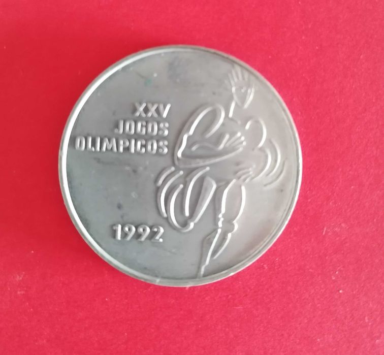 9 moedas comemorativas de 200 escudos