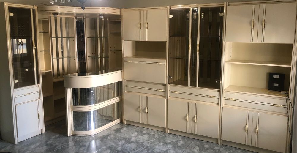 Mobília de Sala com Bar. 5 peças. Seminovo. Urgente!