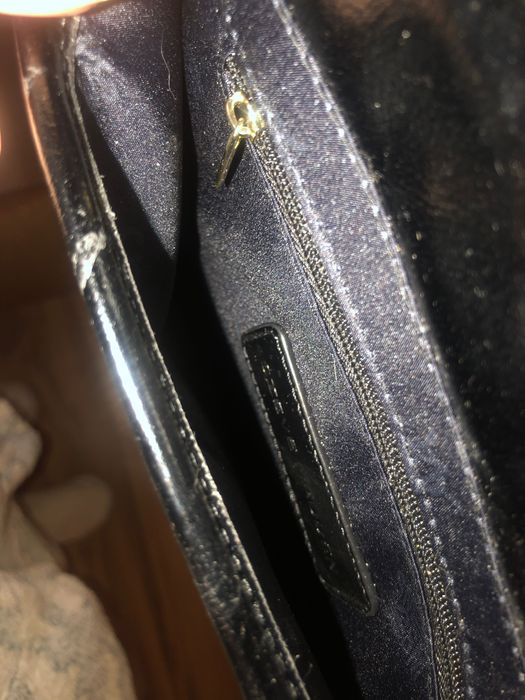 -74% Steve Madden czarna torebka kopertówka na ramię na łańcuszku