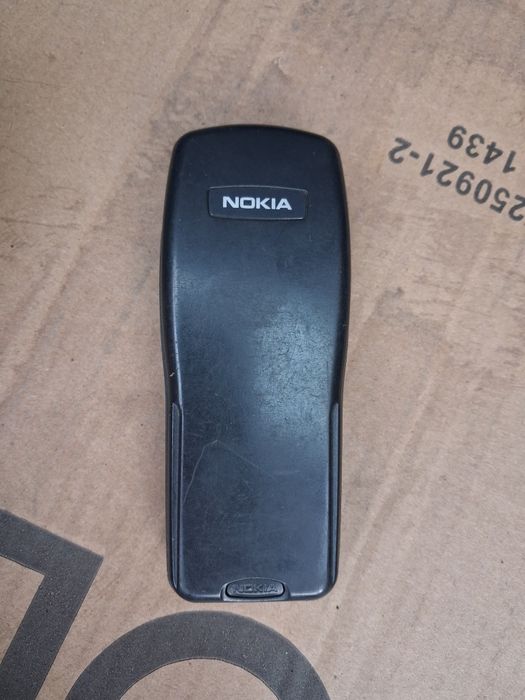 Nokia 3210, stan jak na zdjęciach, stan techniczny nieznany