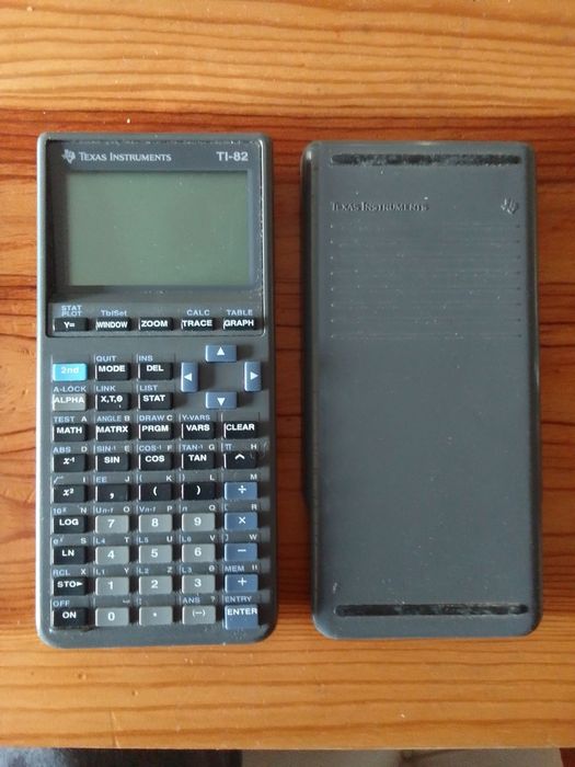 Calculadora Texas TI 82