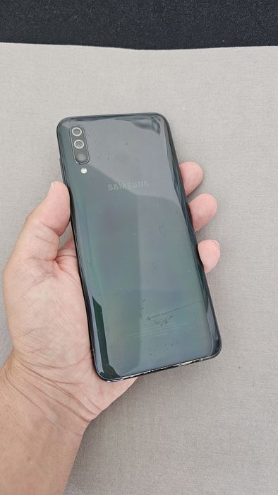 Samsung Galaxy A70 6Gb RAM - 128Gb + 3 capas