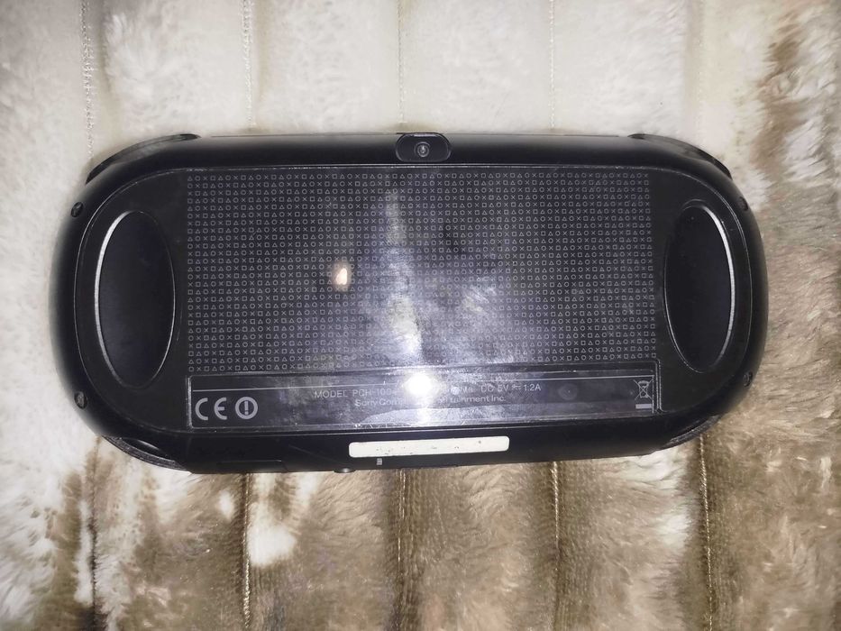 PS Vita Oled com 5 jogos e carregador