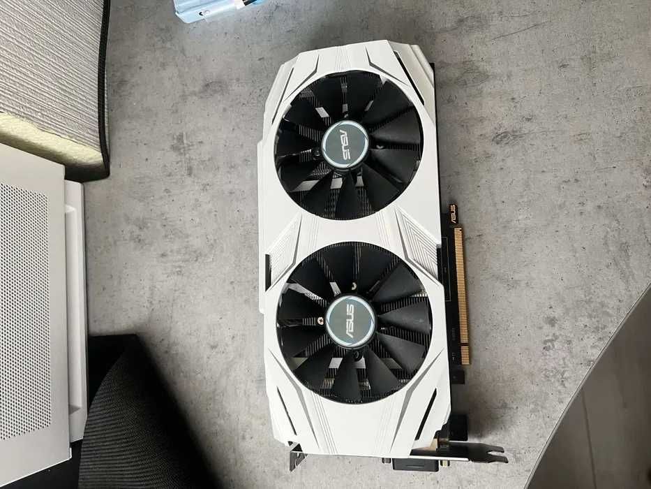ASUS GTX 1070 8GB Видеокарта