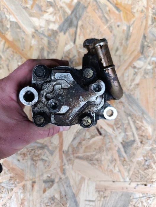 Насос ГУР Nissan Almera diesel 2.2