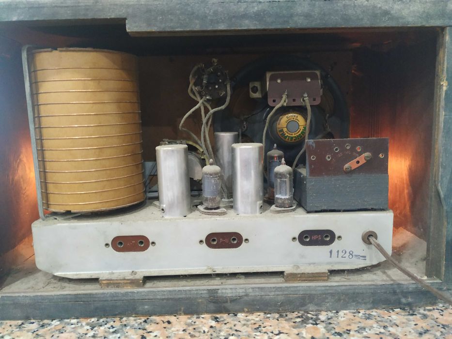 Rádio antigo dos anos 70