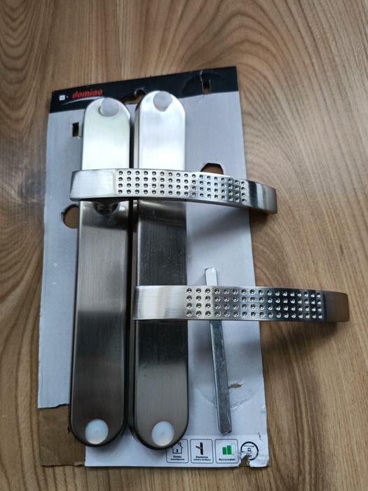 Sprzedam klamki wewnetrzne domino