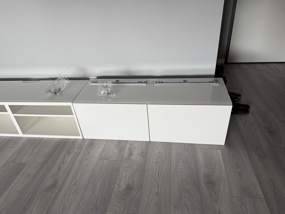 Conjunto de 3 moveis besta com protecao de vidro IKEA